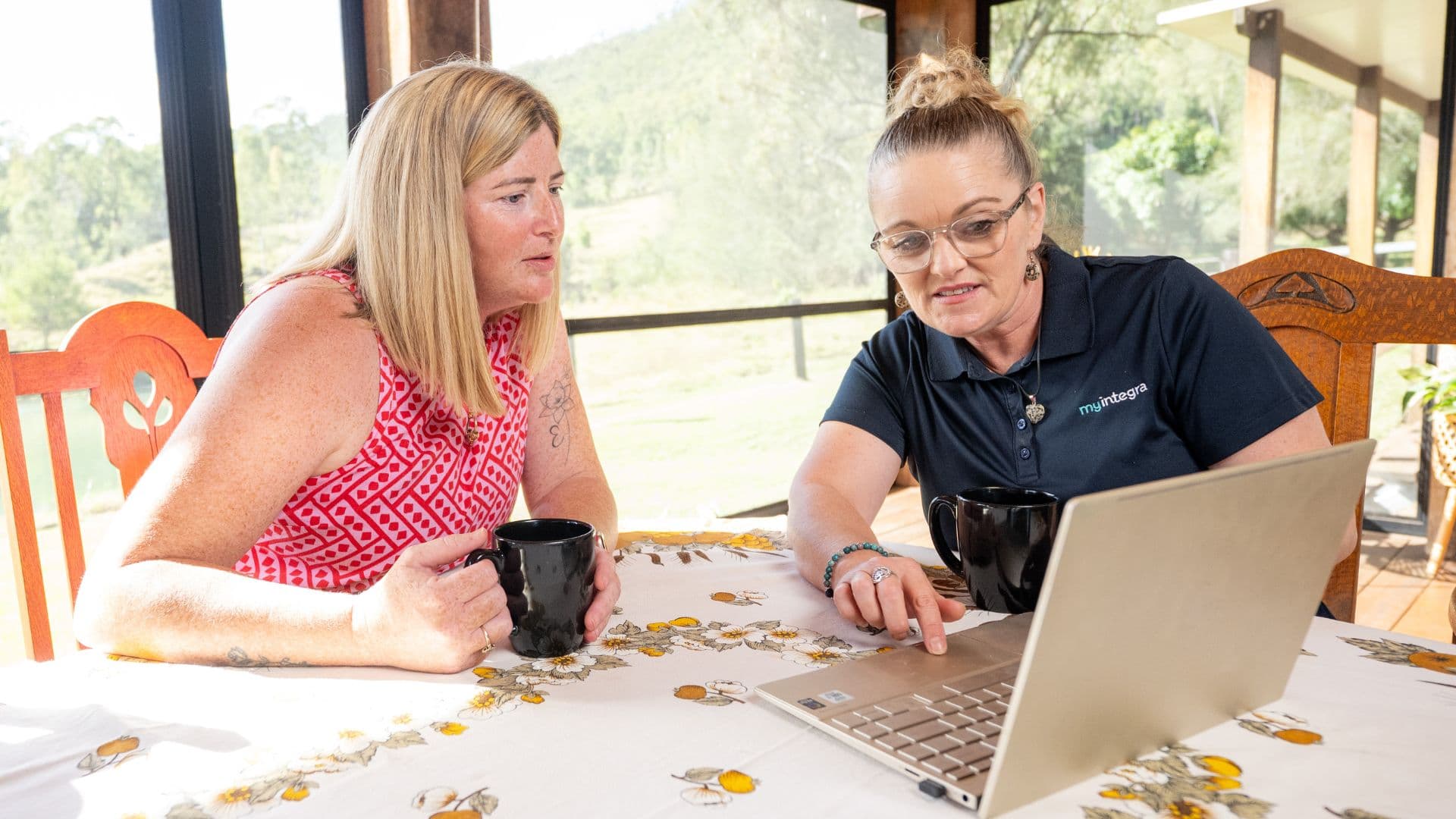 jessica-support-coordinator-discussing-ndis-plan