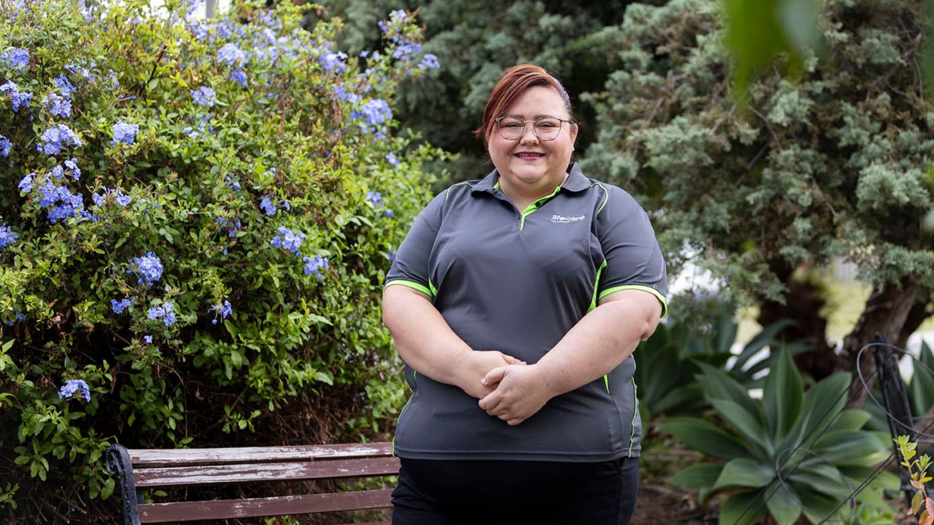 nikki-lifecare-homecare-physiotherapist-garden-portrait