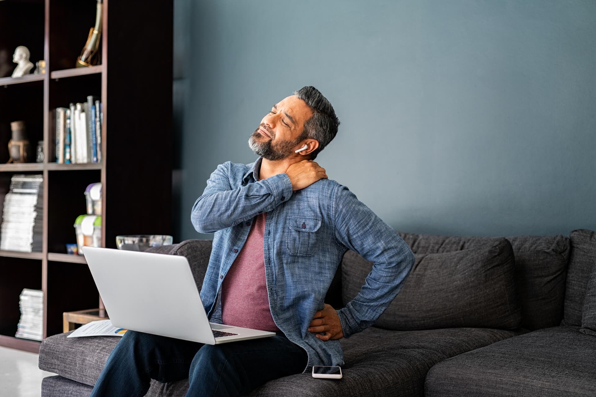 A man checking eligibility criteria for Disability Employment Services