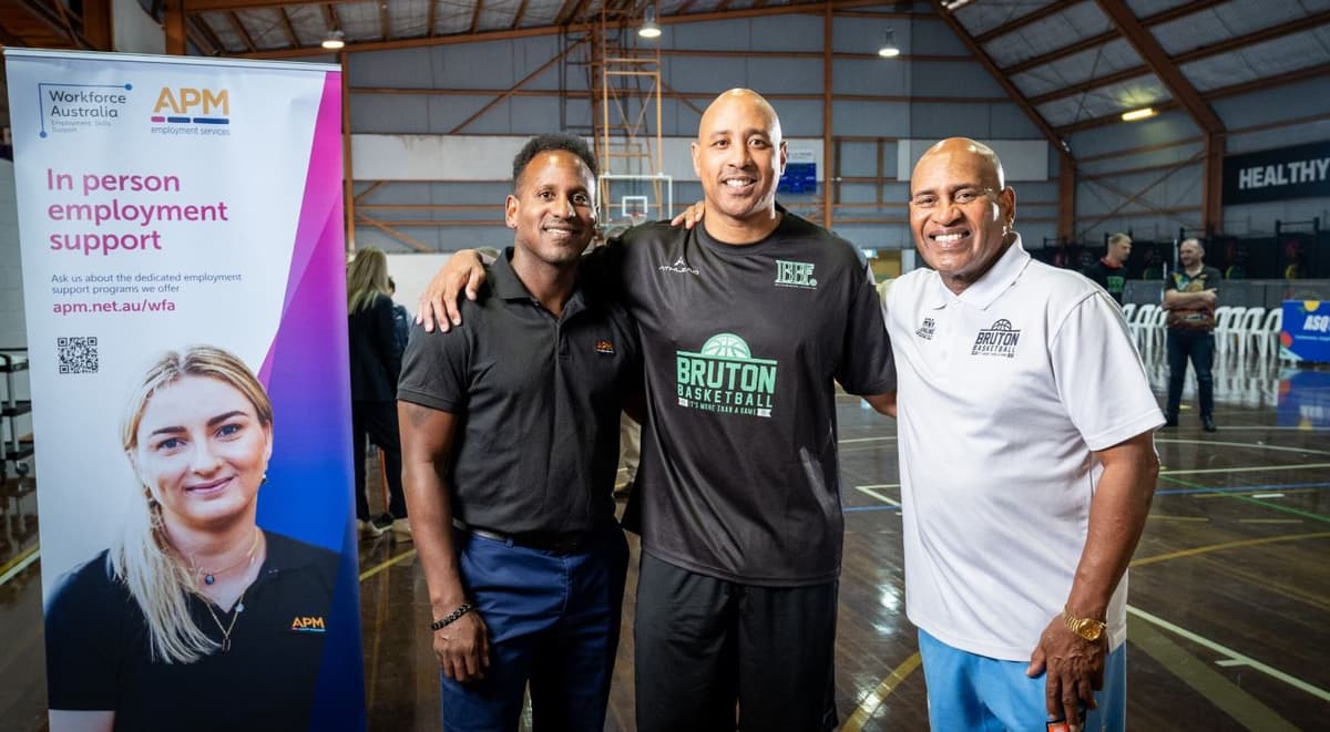 Job seekers in Bendigo took to the basketball court for a transformative new program to build life skills, achieve their goals and find employment.